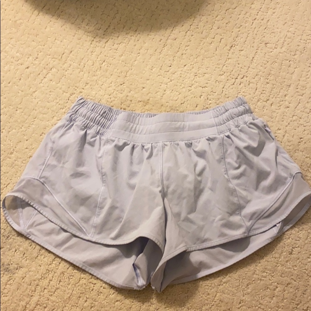 Lululemon 2.5’ hotty hot shorts